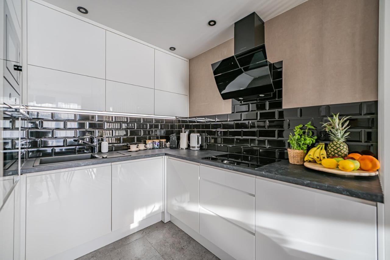 ורוצלב Apartment 24H With Free Garage And Ac Jagielly 5 מראה חיצוני תמונה